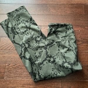 Lululemon RARE Leggings